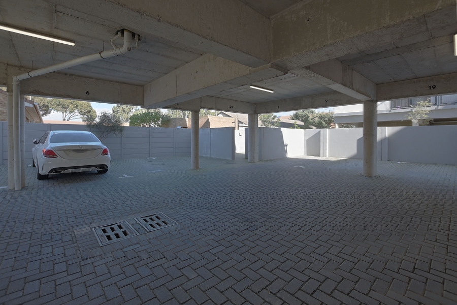 1 Bedroom Property for Sale in Table View Western Cape